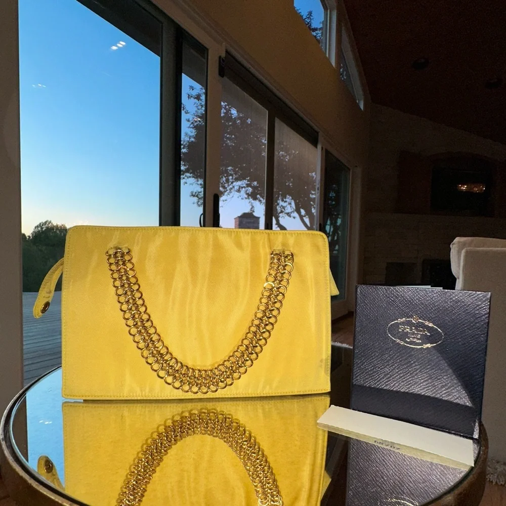 - PRADA Nylon Purse *RARE FIND* - Picture 2 of 7
